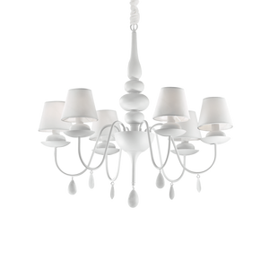 Montatura in metallo rifinito con smalto satinato bianco o nero. Paralumi in lamina di PVC rivestita di tessuto bianco o nero. Copricatena in velluto.